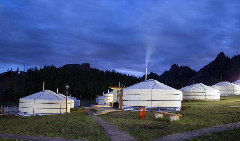 mongolia ger camps 